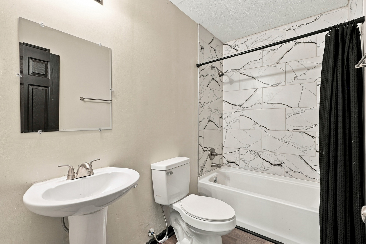 2227 Cedar St - Photo 6 of 19