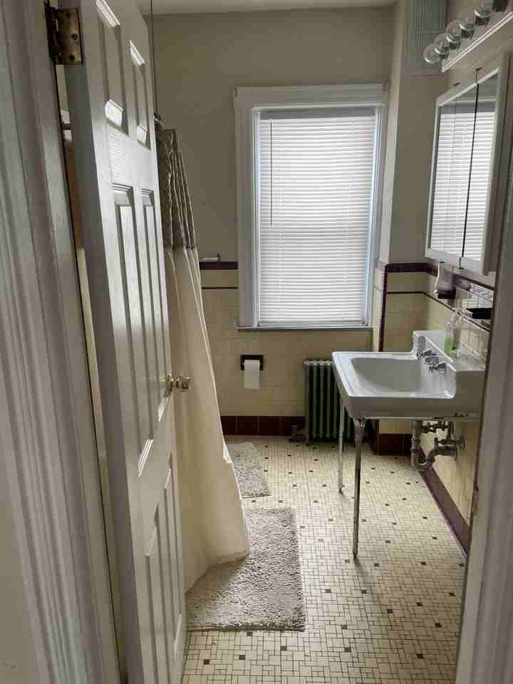 25 Colony St #1 - Photo 4 of 9