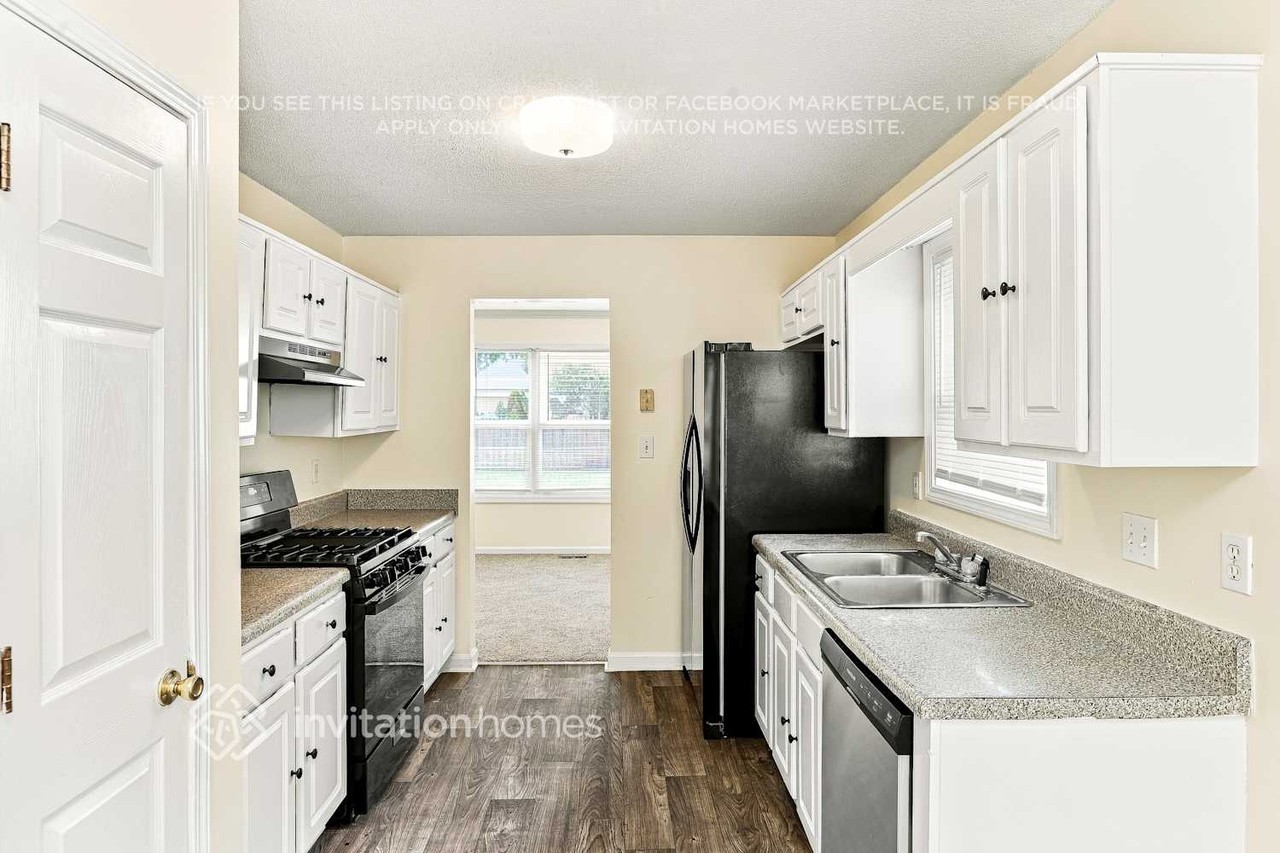 7262 Brittany Way - Photo 7 of 18