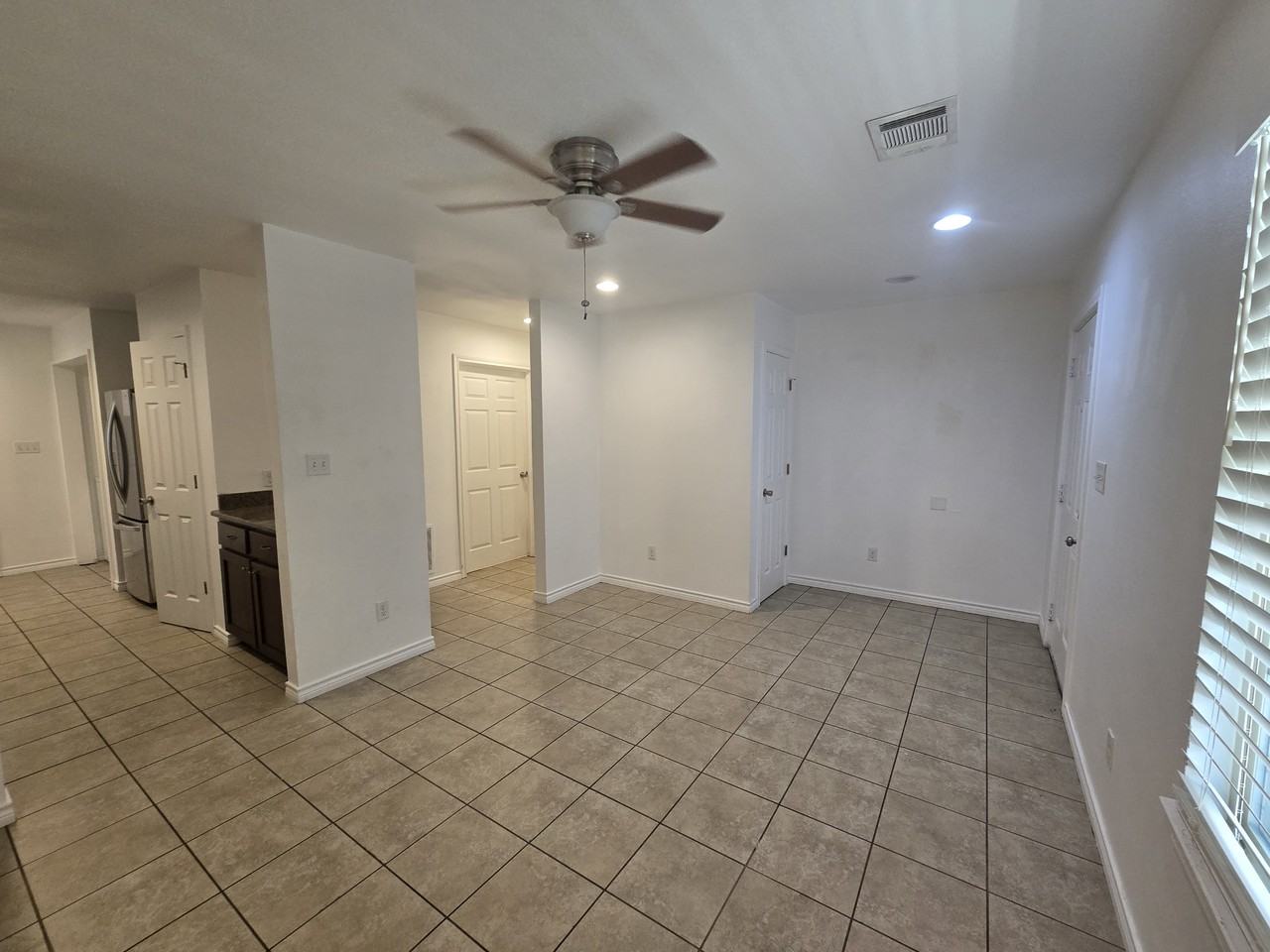 1703 E 16th St #B - Photo 5 of 13
