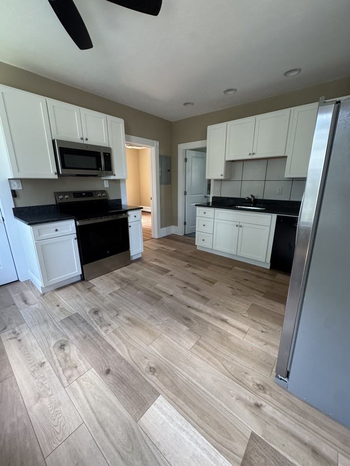 130 Cedar St #2