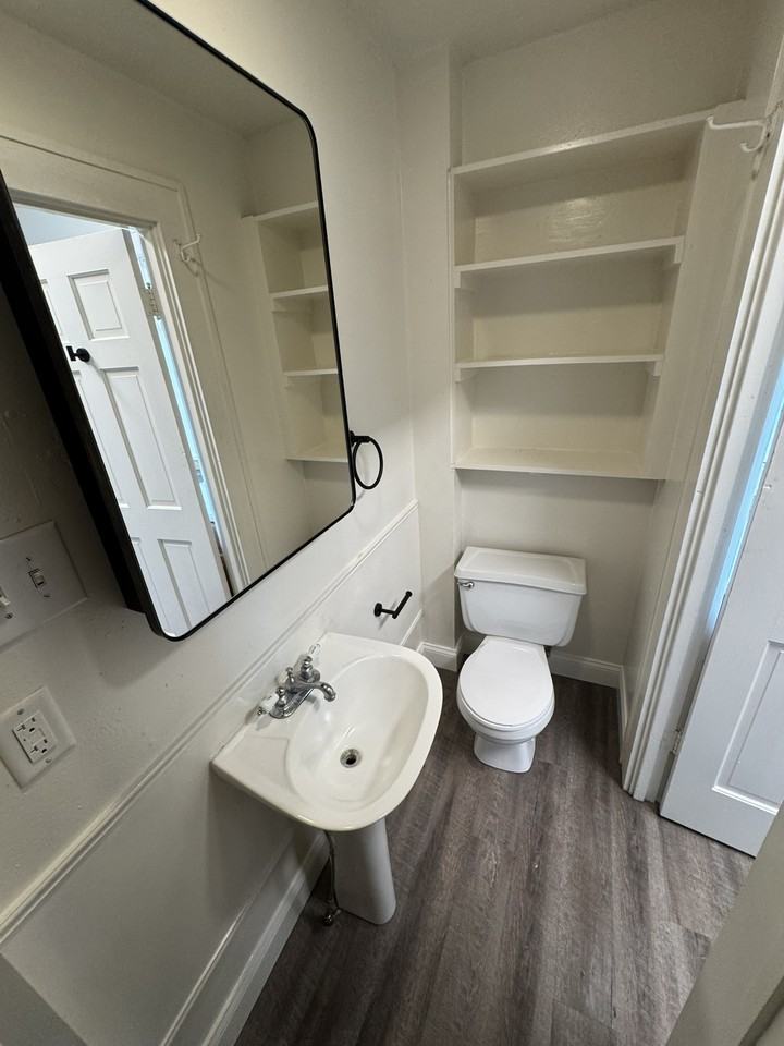 225 Church St - Photo 5 of 17