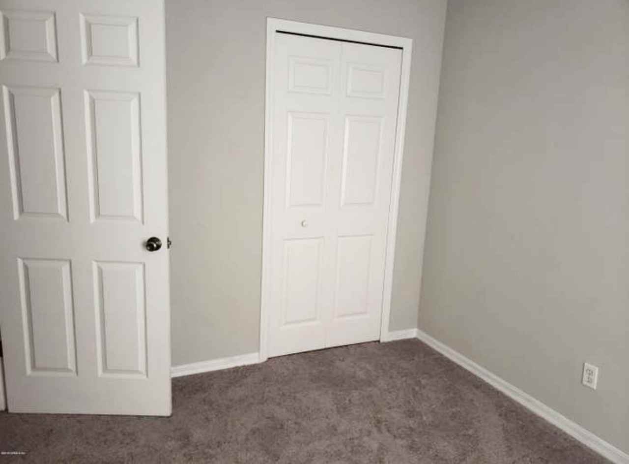 26 Lansing Ln - Photo 7 of 9