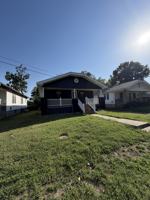 featured image of 305 W Lindburg St