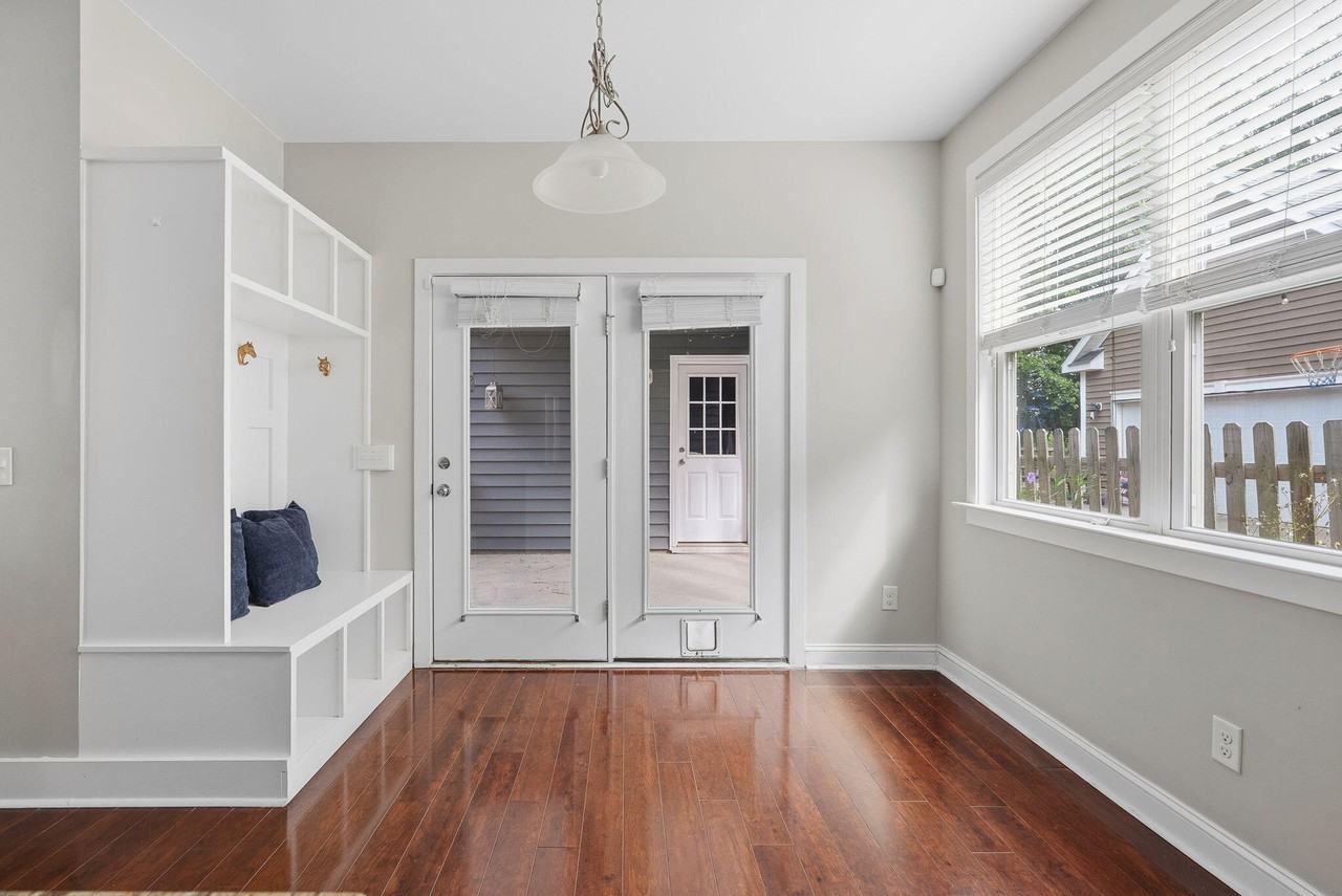 1679 Seabago Dr - Photo 2 of 26