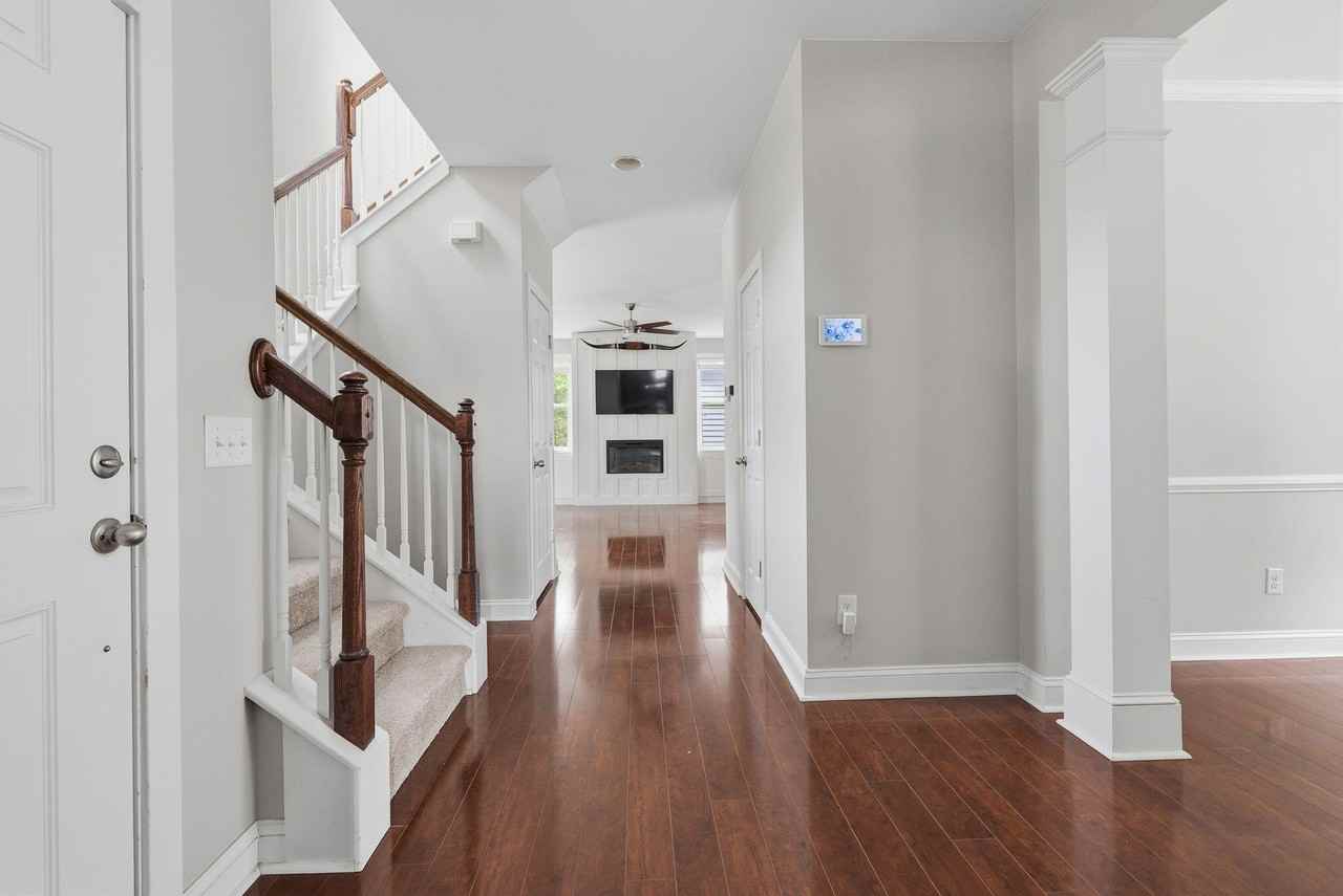1679 Seabago Dr - Photo 3 of 26