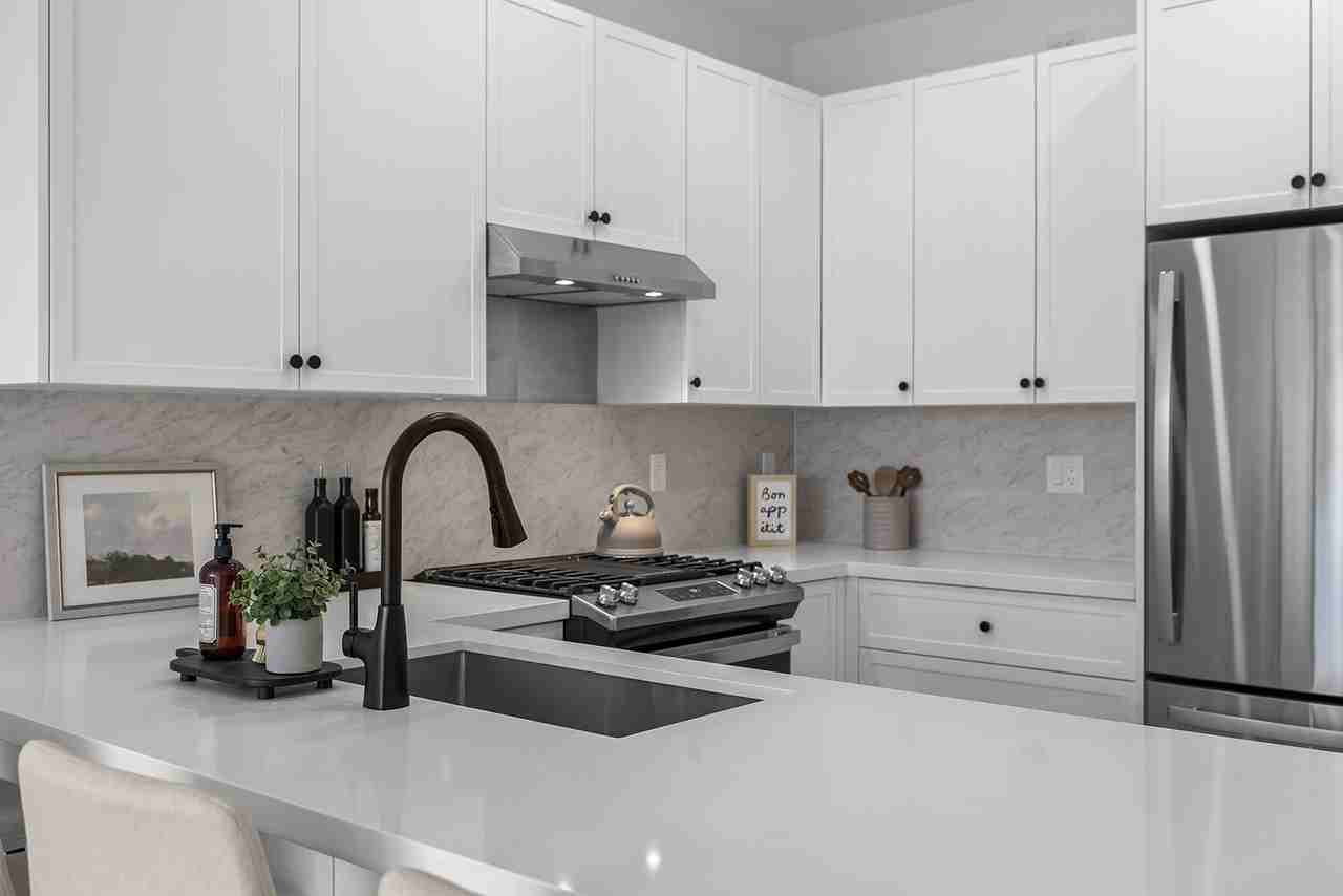 3210 Salmon Road #5 - Photo 3 of 37