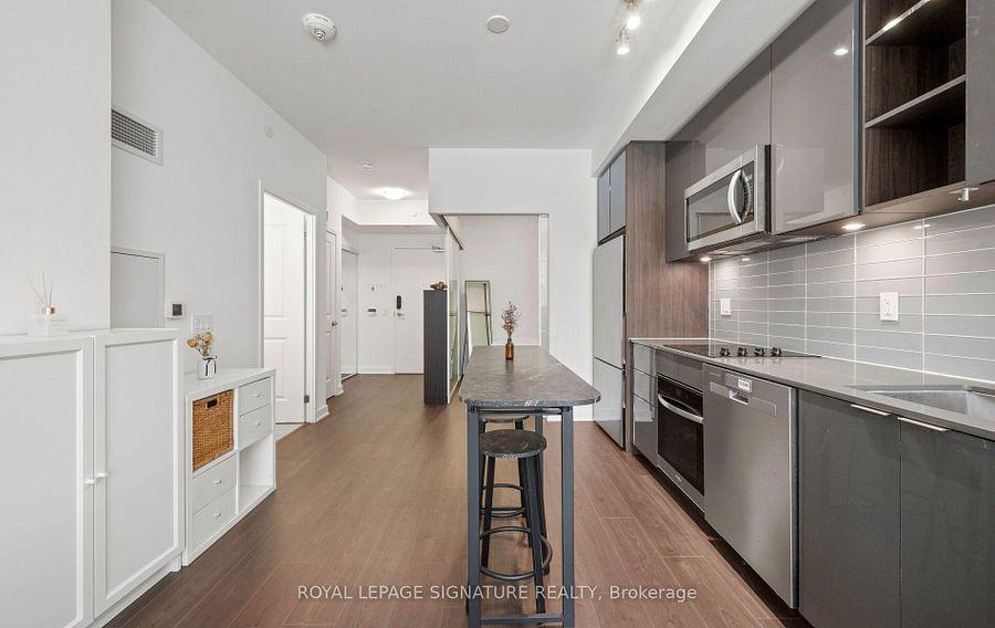 543 Richmond St W - Photo 7 of 20