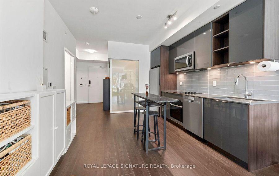 543 Richmond St W - Photo 6 of 20