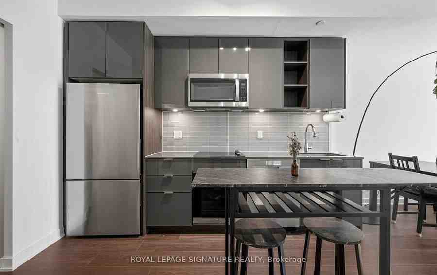 543 Richmond St W - Photo 4 of 20