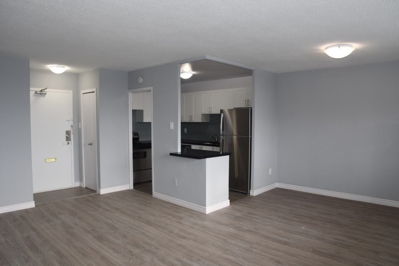 2185 Lawrence Avenue East - Photo 6 of 17