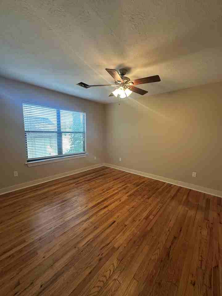 1700 Franklin St #1 - Photo 7 of 10