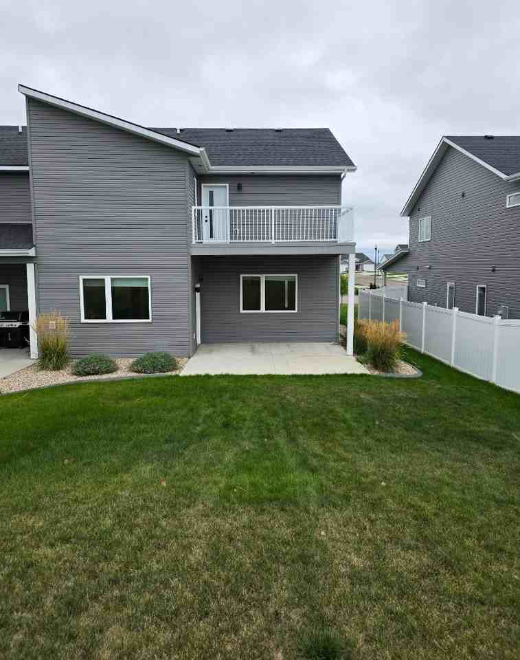 4124 Silver Blvd - Photo 3 of 11
