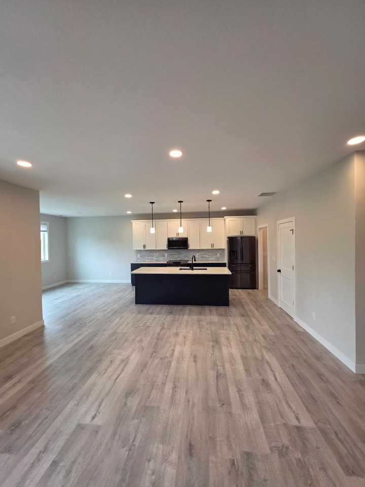 4124 Silver Blvd - Photo 6 of 11