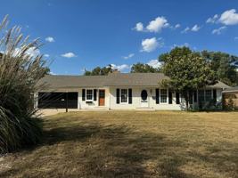 featured image of 120 Carlton Rd