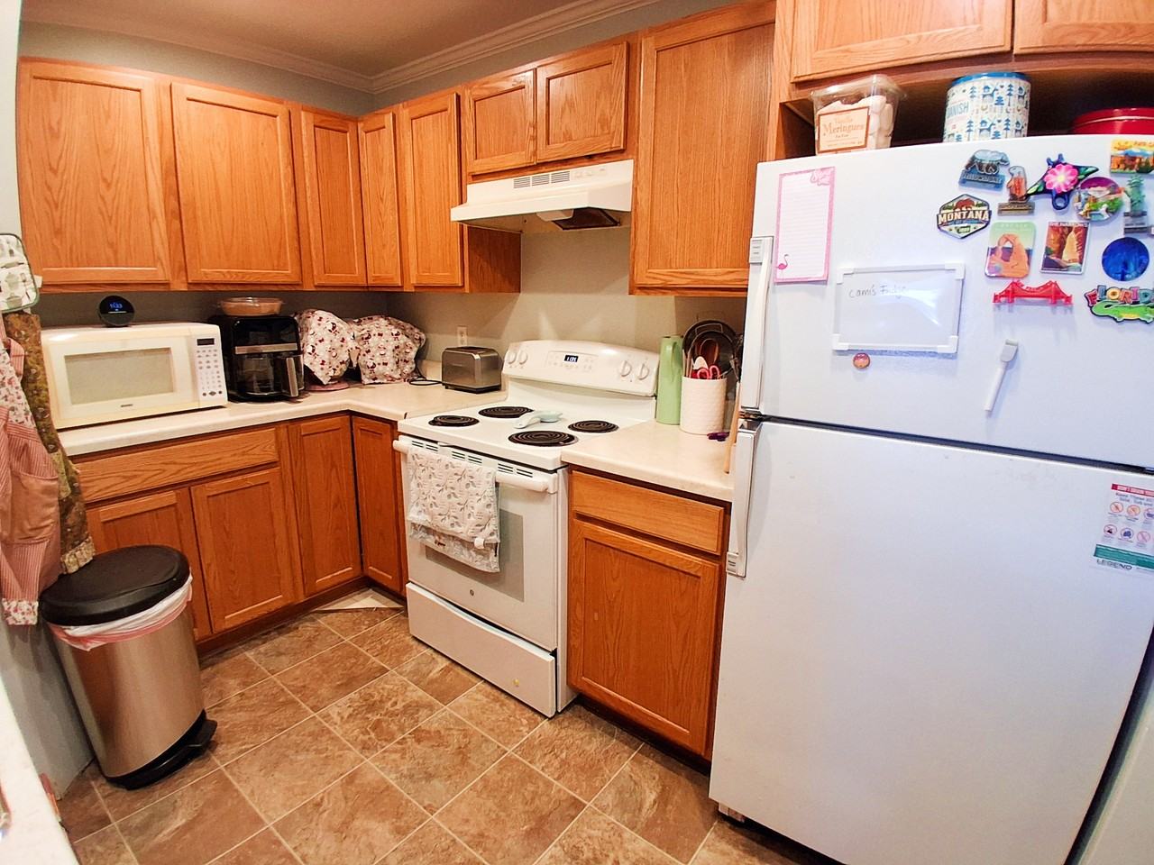 1541 N Riverside Ave - Photo 5 of 22