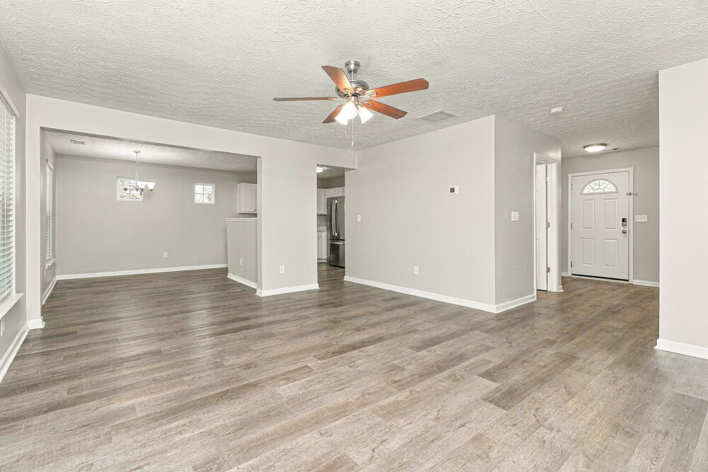 239 Topaz Dr - Photo 6 of 17