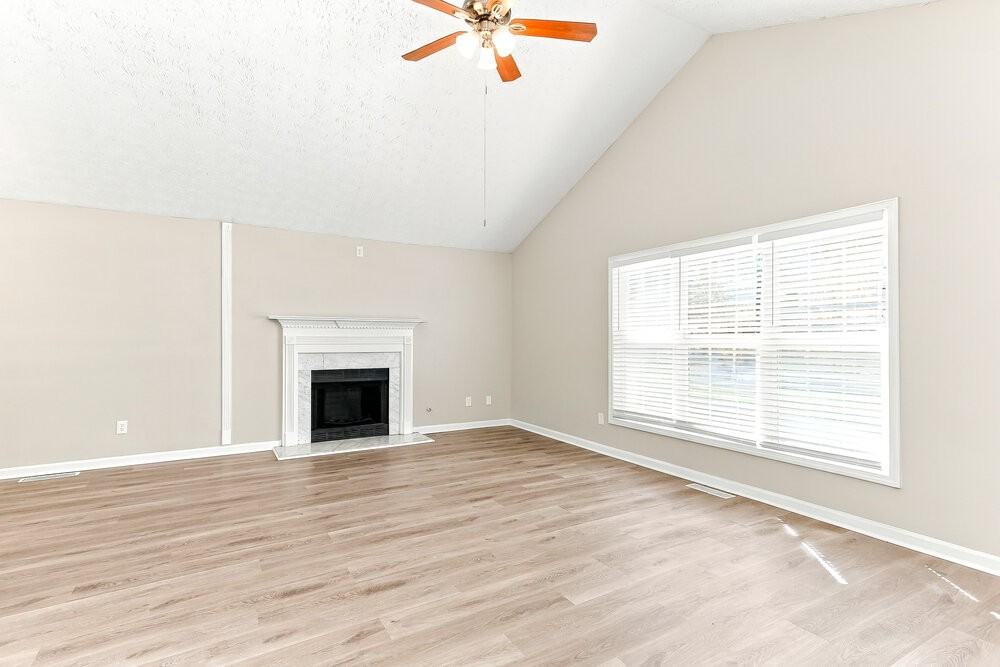 5539 Princeton Oaks Ln - Photo 5 of 18
