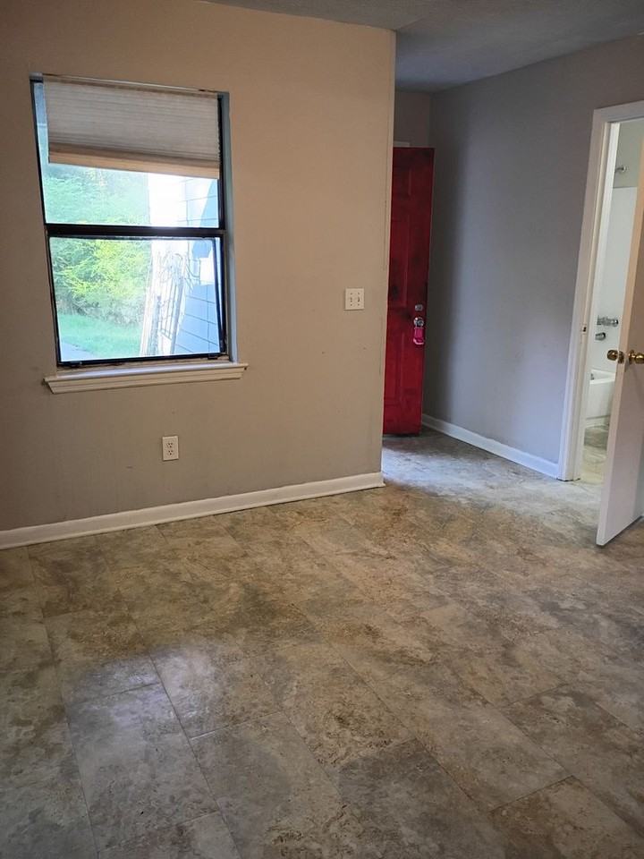 2045 Lee Rd. 235 - Photo 2 of 18