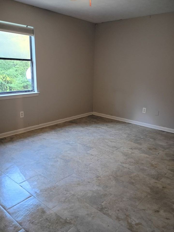 2045 Lee Rd. 235 - Photo 3 of 18
