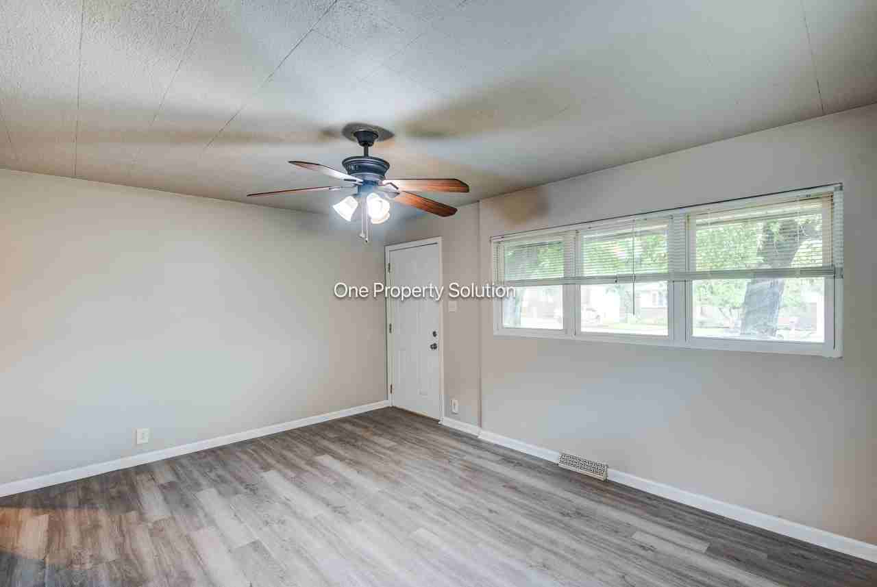 3765 S Liverpool Rd #1 - Photo 3 of 18