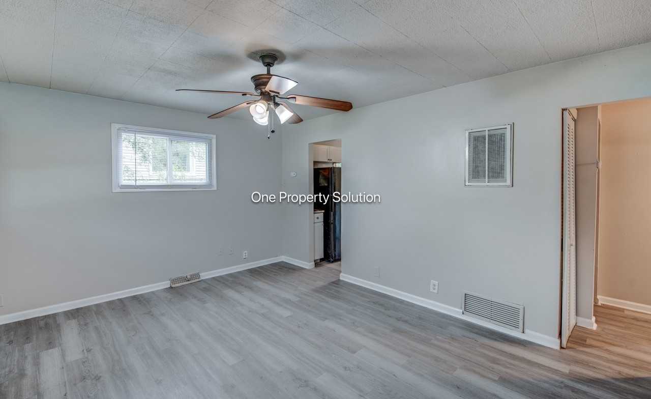 3765 S Liverpool Rd #1 - Photo 5 of 18