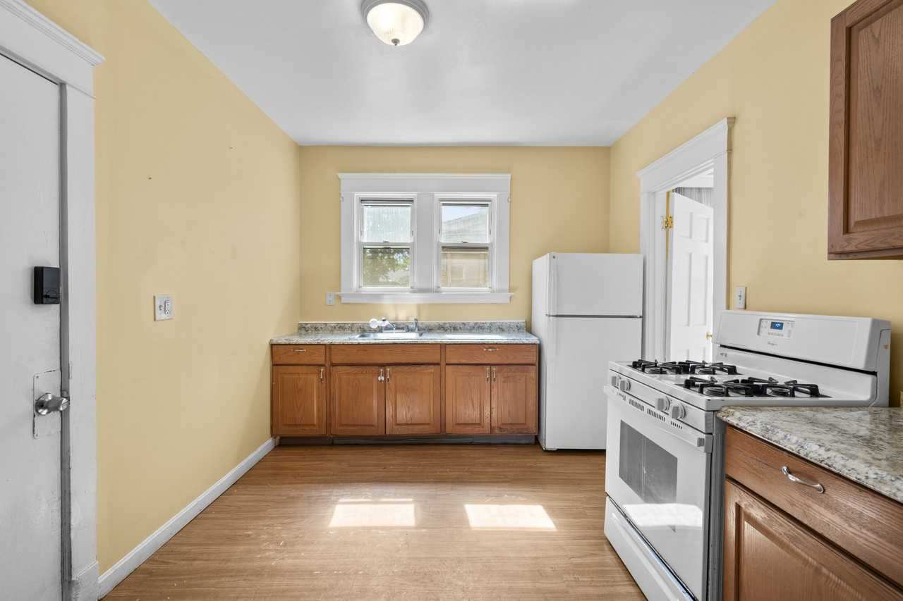 855 Woodward Ave #1 - Photo 2 of 32