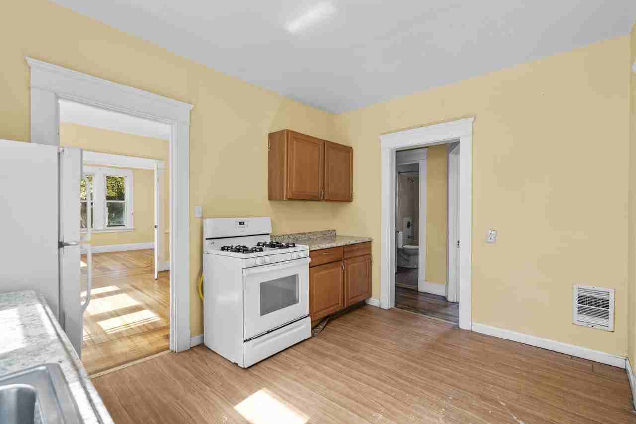 855 Woodward Ave #1 - Photo 4 of 32