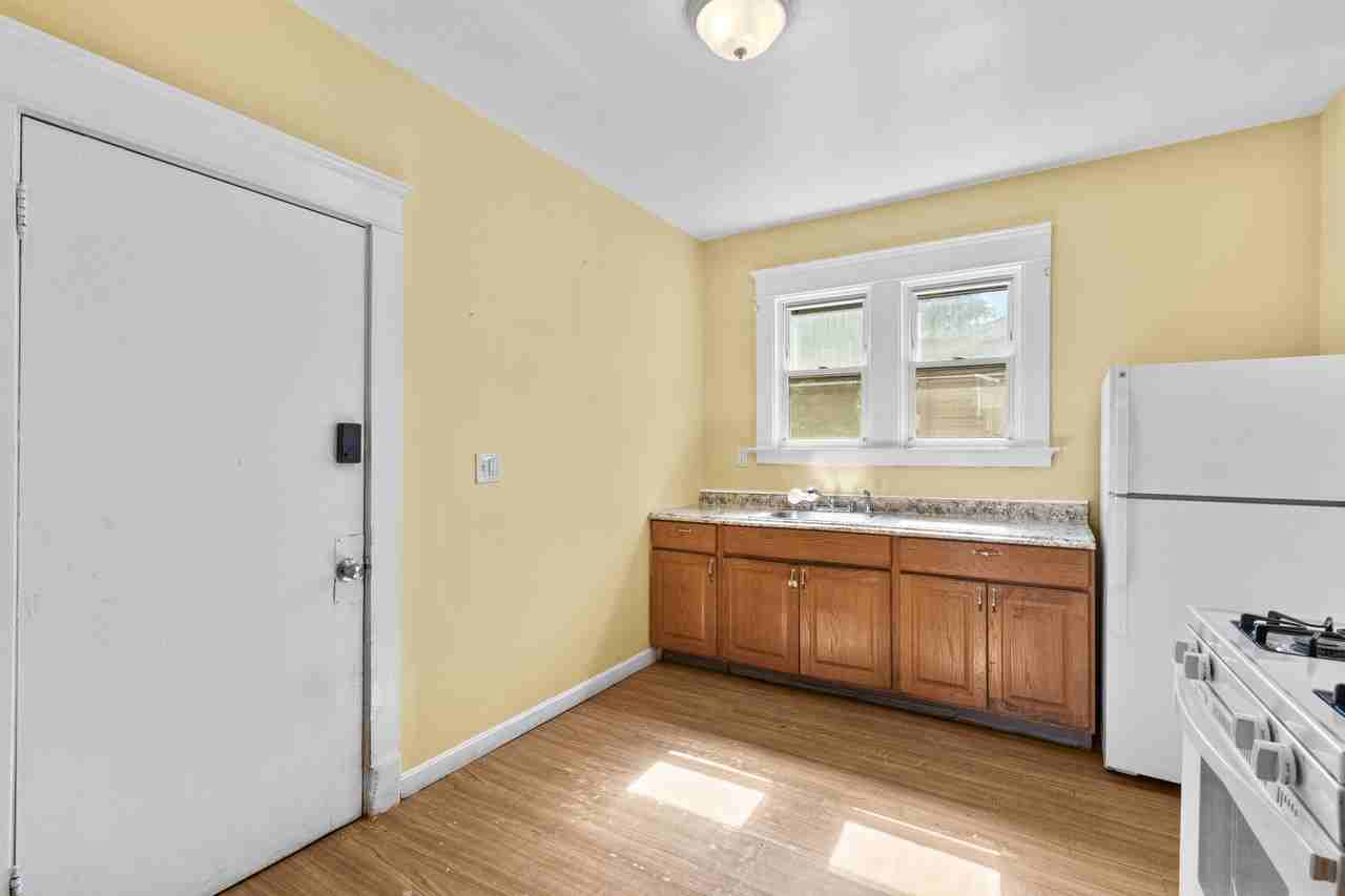 855 Woodward Ave #1 - Photo 6 of 32