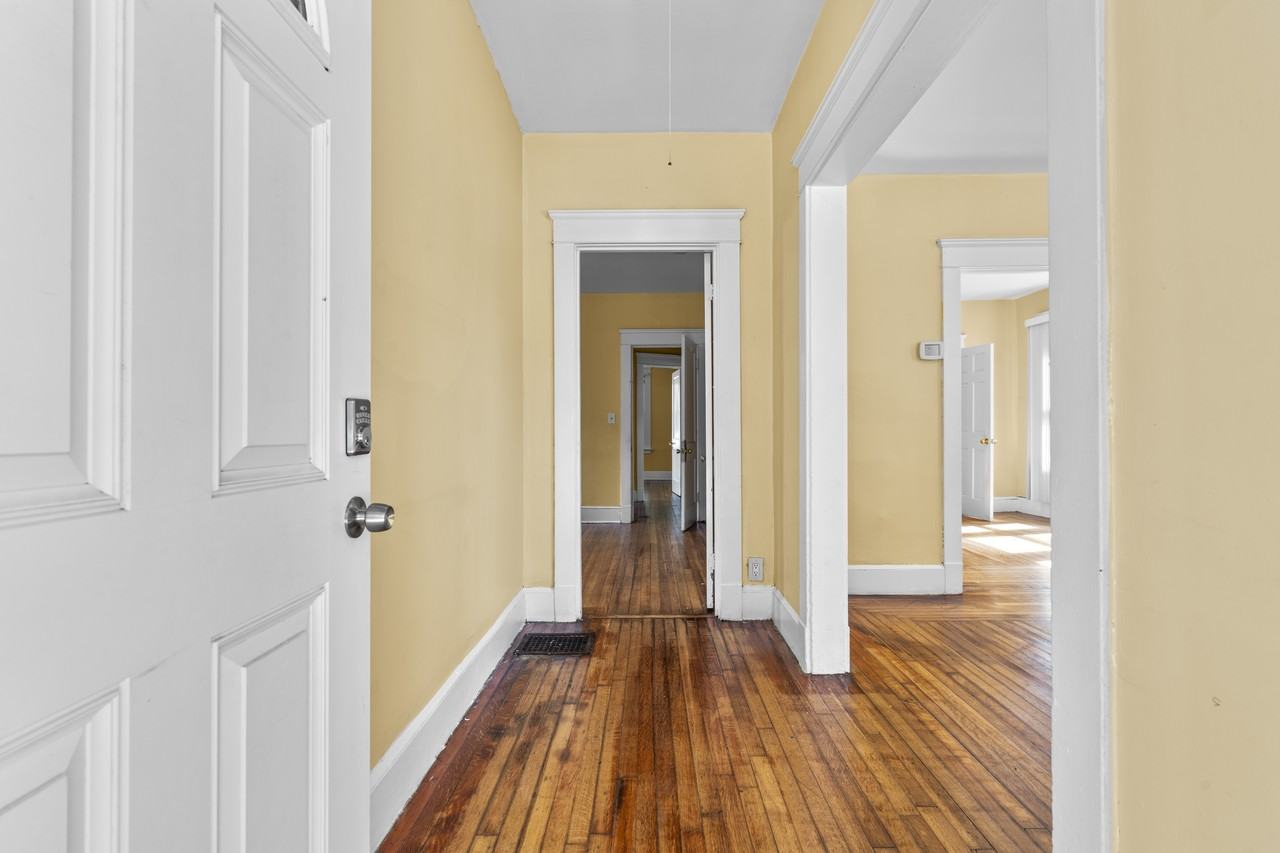 855 Woodward Ave #1 - Photo 7 of 32