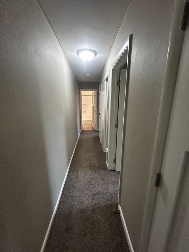 1807 E 3rd St #9 - Photo 5 of 14