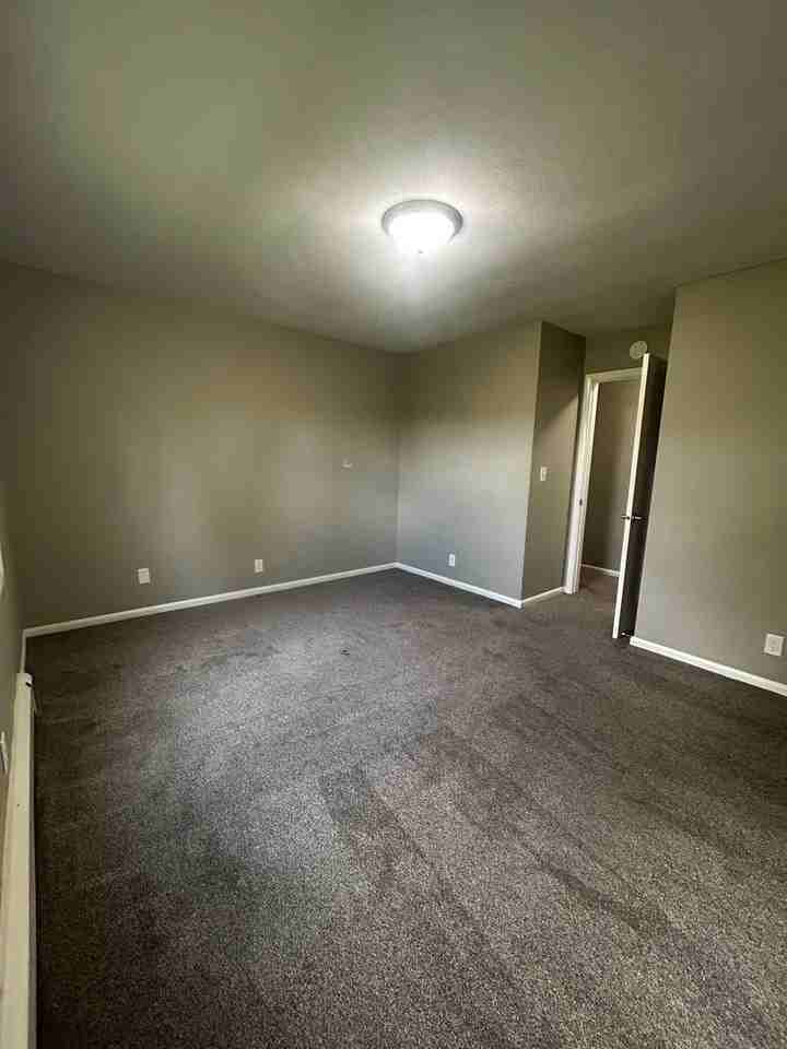 1807 E 3rd St #9 - Photo 6 of 14