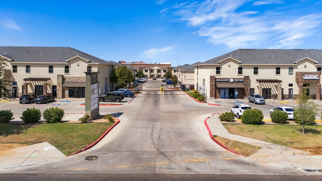Avery Village Apartments & Townhomes - Photo 4 of 20