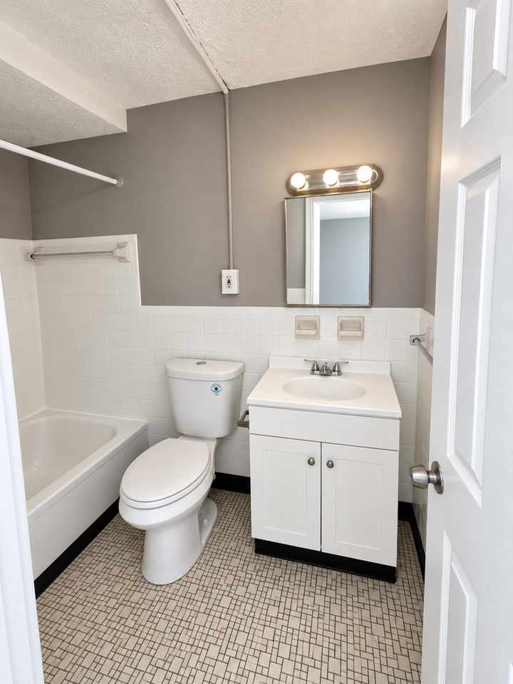 Euclid Emerald Apartments - Photo 3 of 28