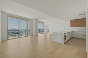 featured image of NE 15th St & Biscayne Blvd