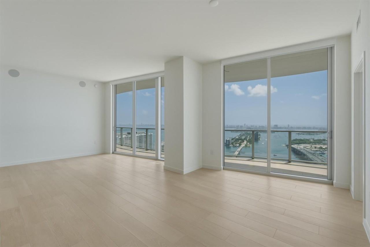 NE 15th St & Biscayne Blvd - Photo 3 of 23