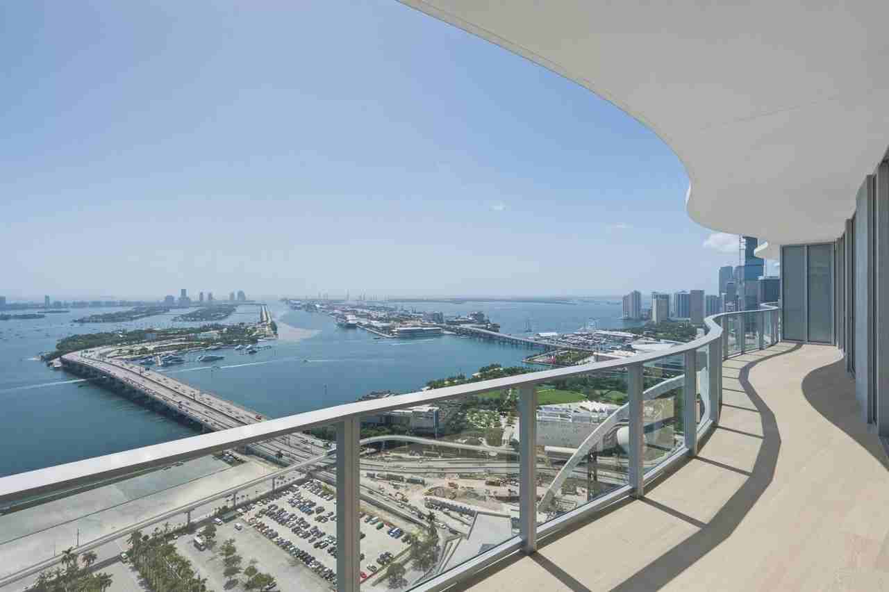 NE 15th St & Biscayne Blvd - Photo 2 of 23