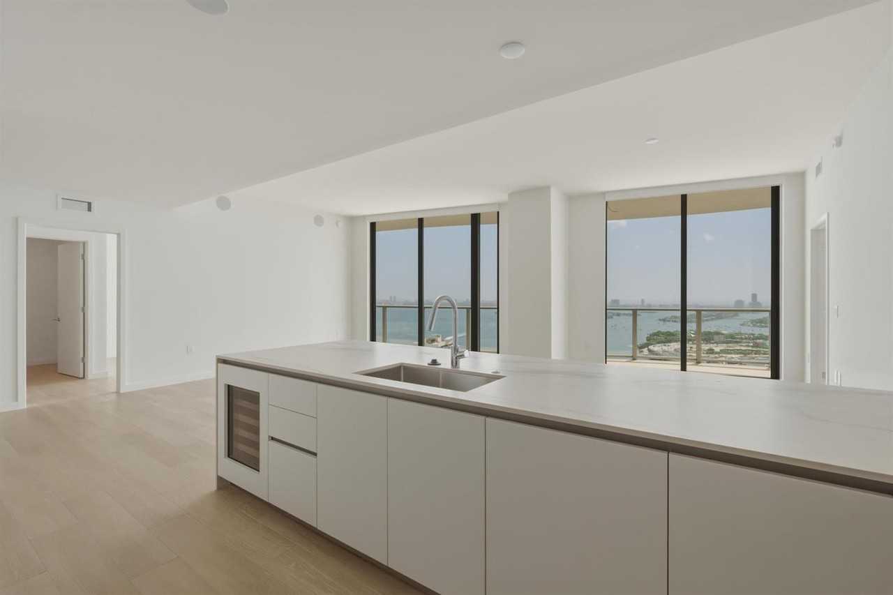 NE 15th St & Biscayne Blvd - Photo 6 of 23