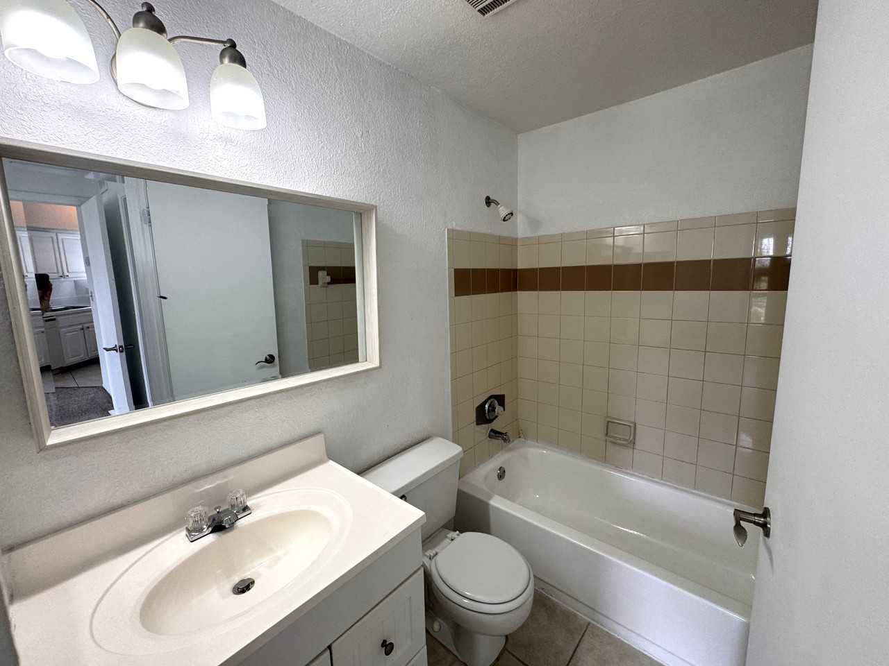 1932 Lake Atriums Cir #1 - Photo 6 of 19