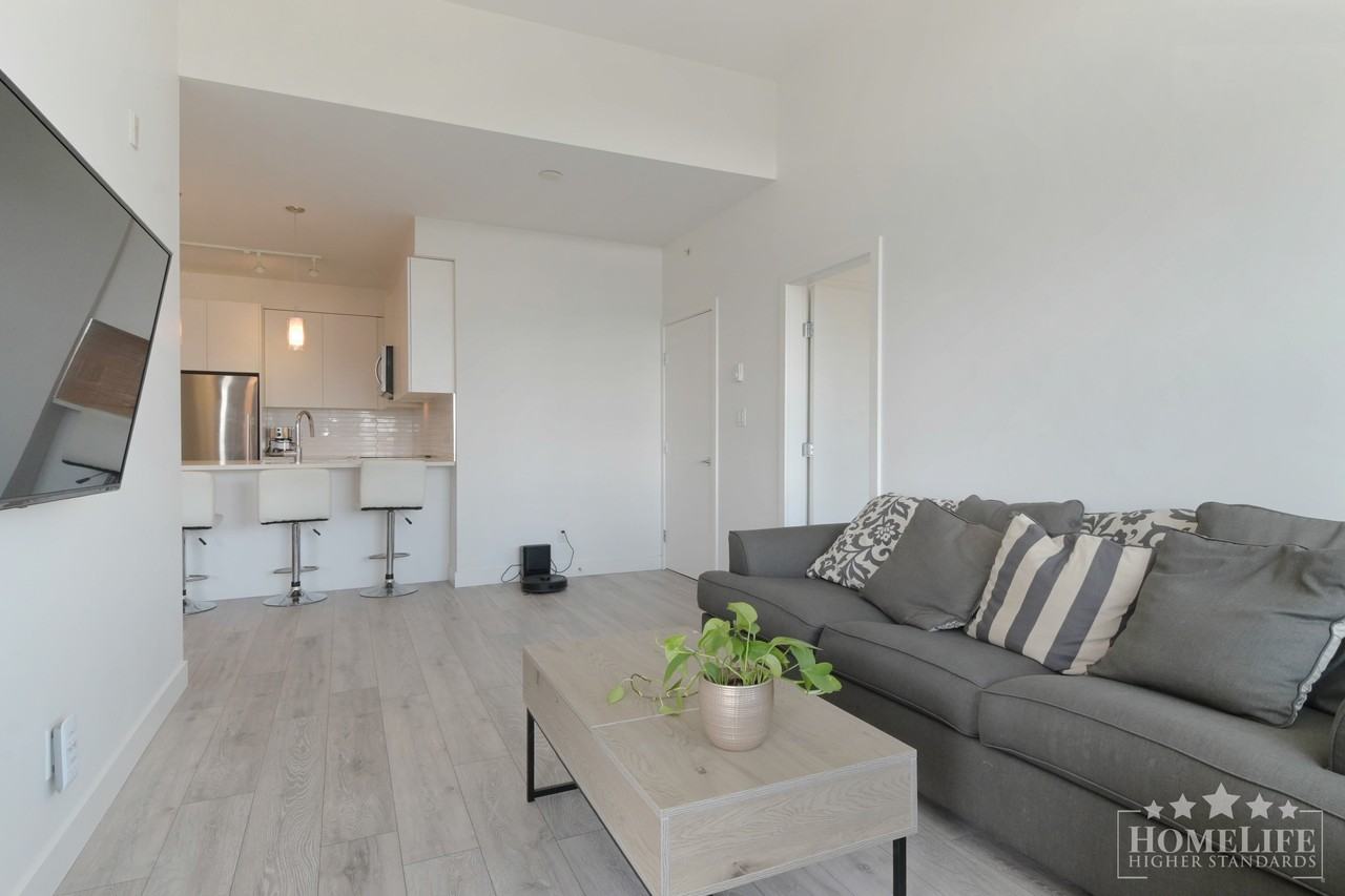 7809 209 St - Photo 7 of 33