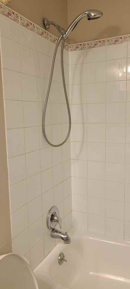 28 Bedwood Cres Ne - Photo 5 of 13