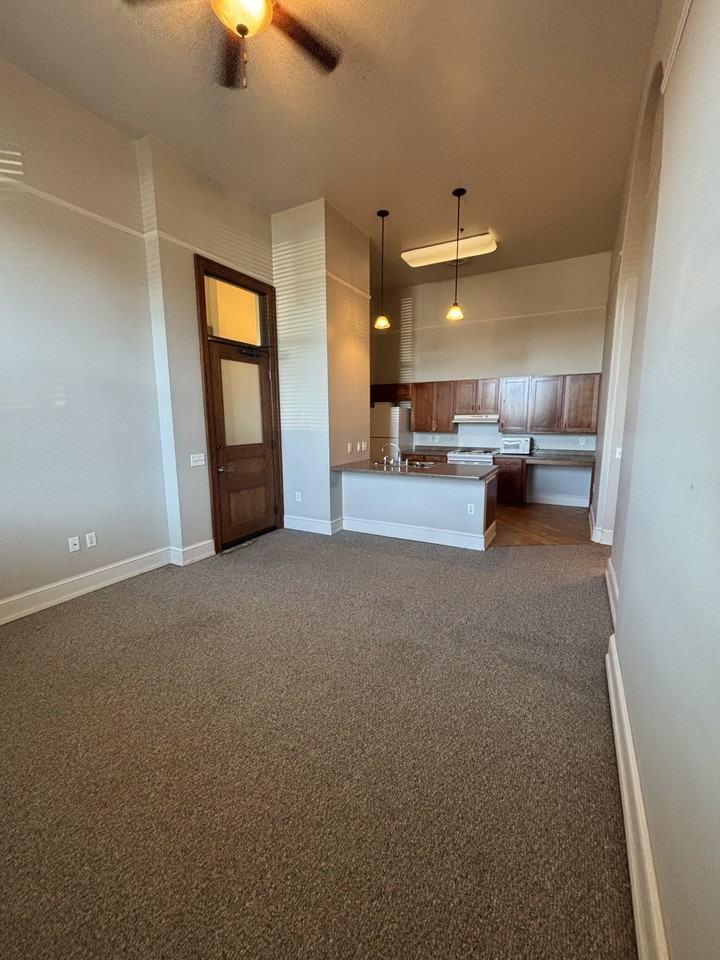 1521 Tower Ave #105 - Photo 2 of 10