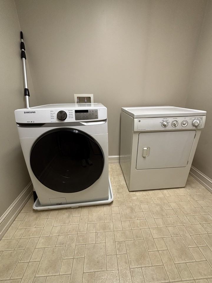 1521 Tower Ave #105 - Photo 4 of 10