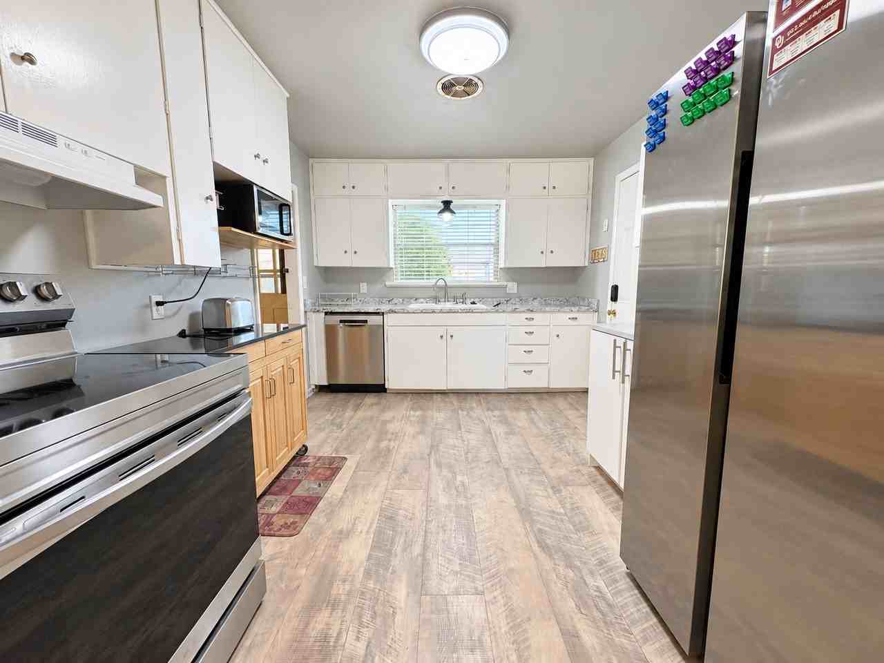 1428 Avondale Dr #1 - Photo 4 of 12