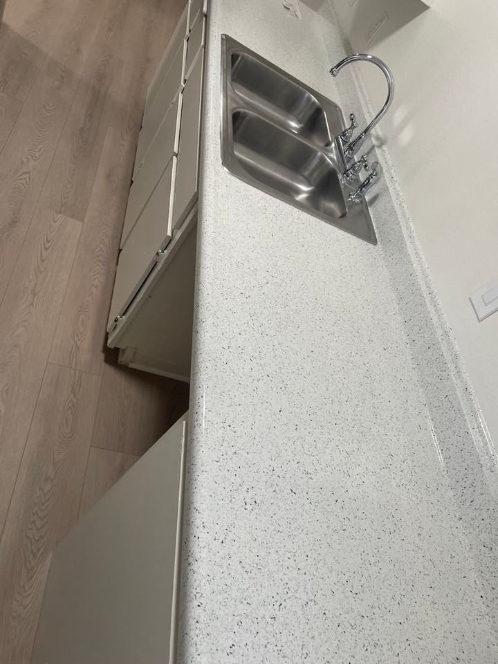 BAYVIEW - Photo 6 of 31