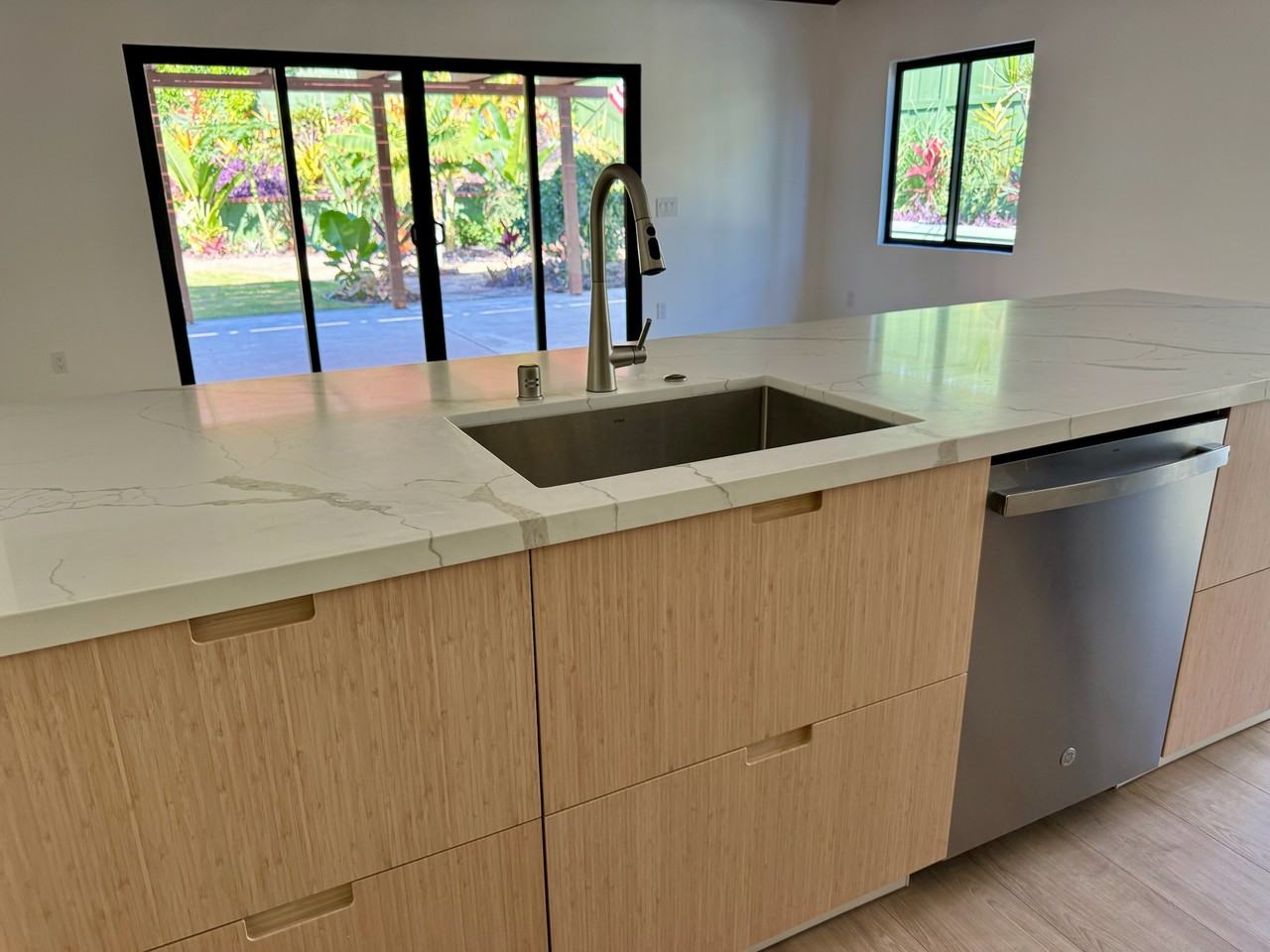 918 Emma Drive - Photo 6 of 35