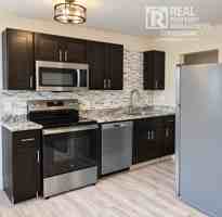 featured image of 808 W Kalamazoo Ave