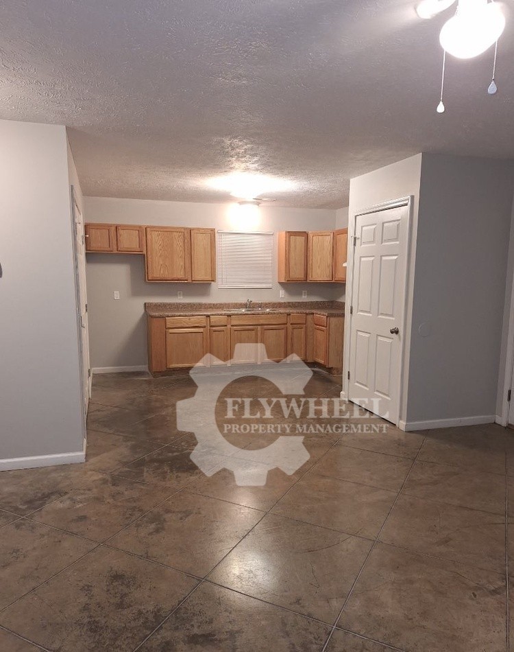 2063 Leota St #1 - Photo 7 of 10