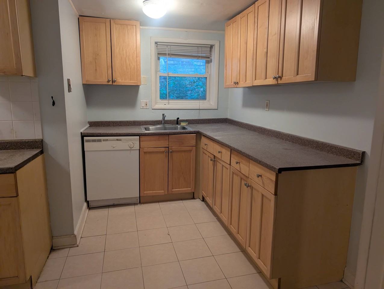 333 Sherman AvenueGarden - Photo 3 of 9