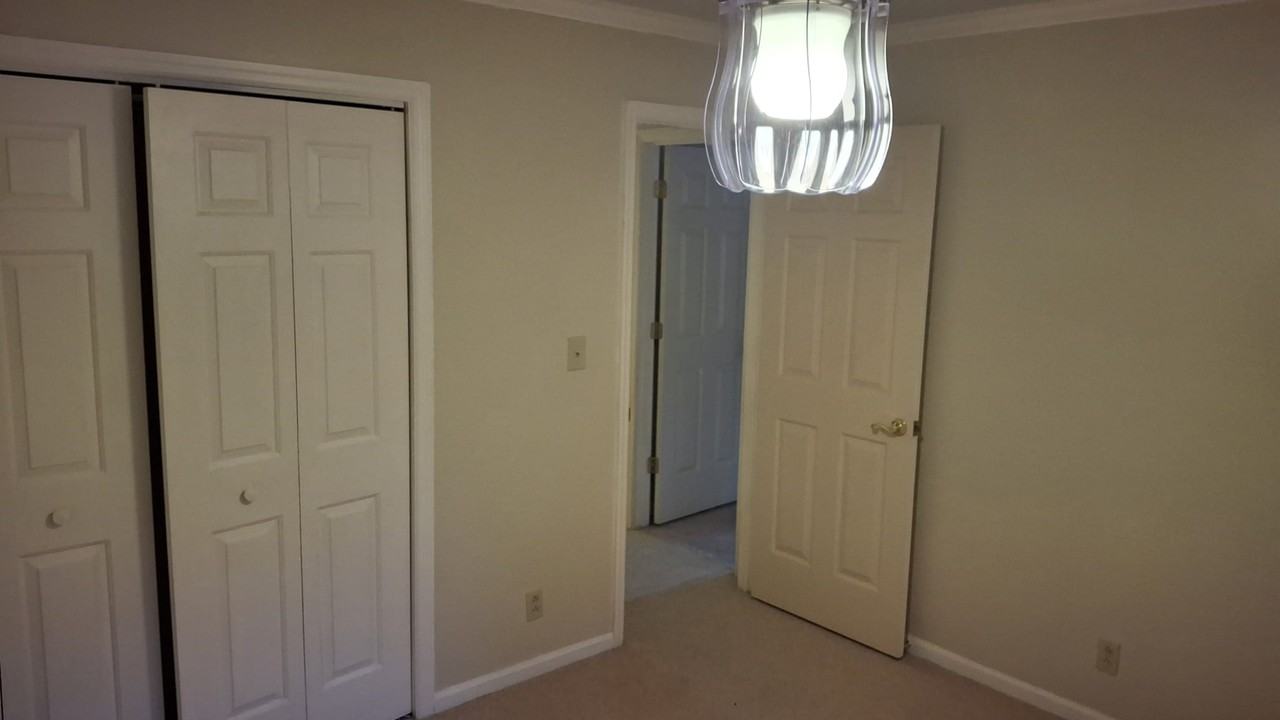 108 Steele Dr #1 - Photo 5 of 23